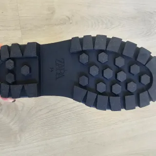 Botas Chelsea Blancas y Negras