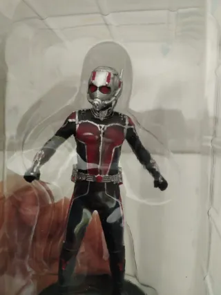 Action Figure Marvel Ant-Man