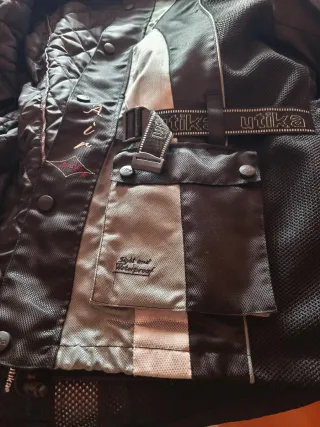 Chaqueta Motera Utika Negra y Gris