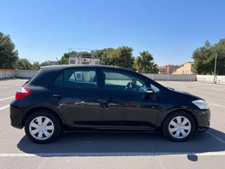 Toyota Auris 2010