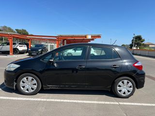 Toyota Auris 2010