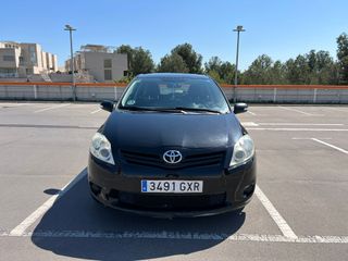 Toyota Auris 2010