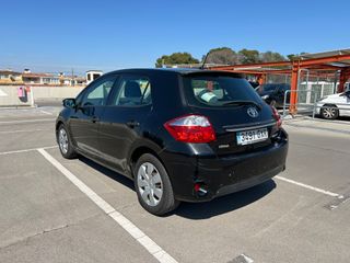 Toyota Auris 2010
