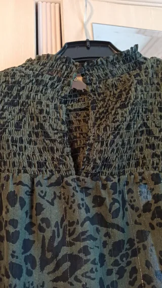 Blusa Kiabi transparente estampado animal