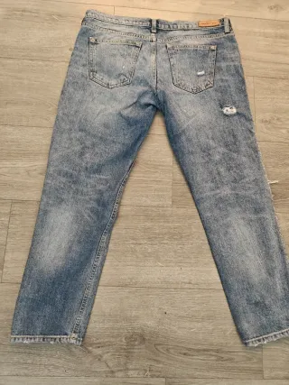 Vaqueros Mango desgastados