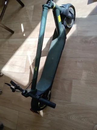 Patinete Eléctrico Verde