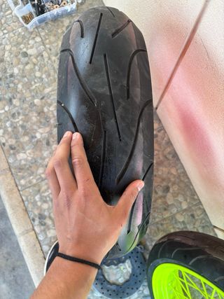 Ruedas Supermotard (2) Neumáticos y Llantas