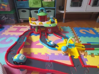 Pista ItsImagical con coches