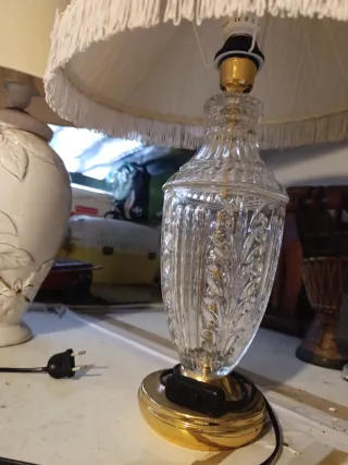 Lámparas antiguas de cerámica y cristal