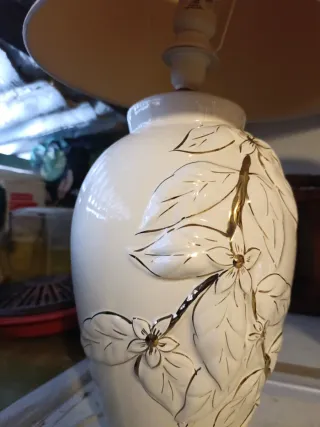 Lámparas antiguas de cerámica y cristal