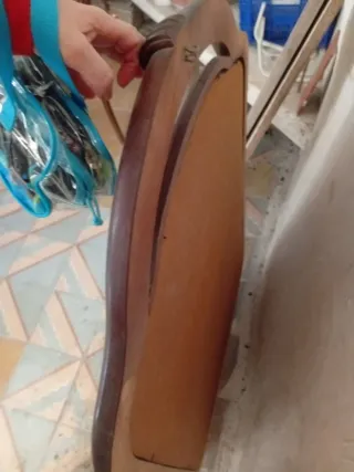 Espejo antiguo madera maciza y cristal biselado.