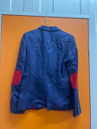 Americana El Ganso azul con coderas rojas