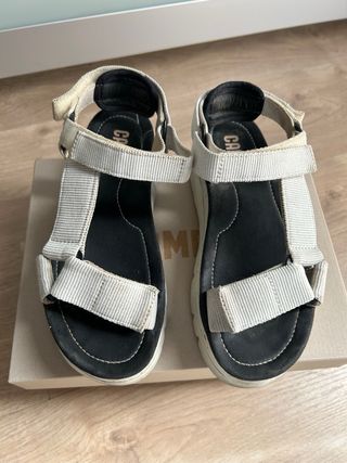 Sandalias Camper Piel Beige/Negro Talla 37.