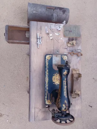 Máquina de coser Singer antigua