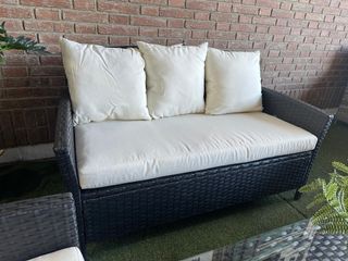 Sofá  + 2 sillones + Mesa de centro