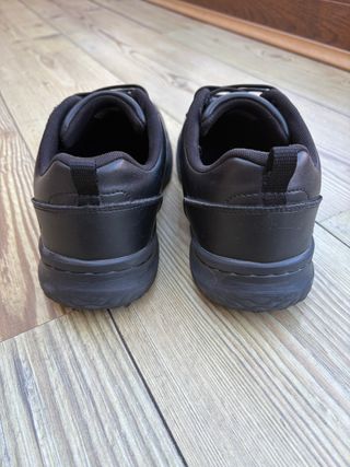 Zapatos Skechers Delson-Antigo Negro Talla 40