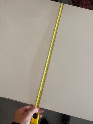 Escritorio blanco con ruedas