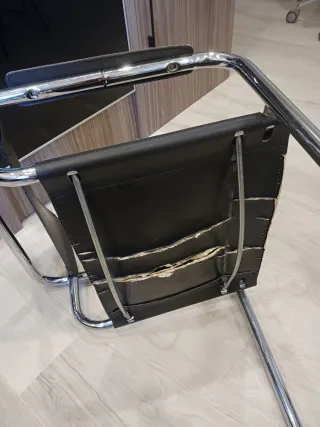 Sedia Design in Pelle Nera e Metallo Cromato