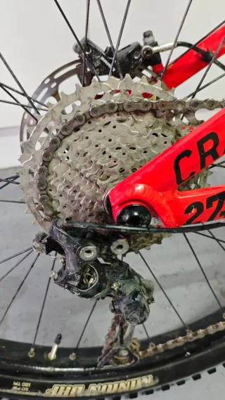 Bici MTB Enduro Roja