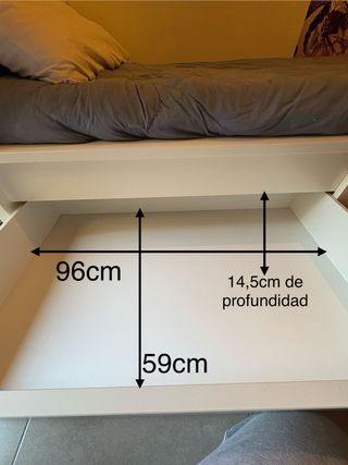 Cama individual gris y blanca