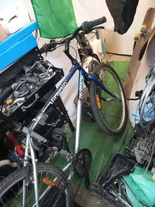 Bicicleta Urbana Azul y Plata