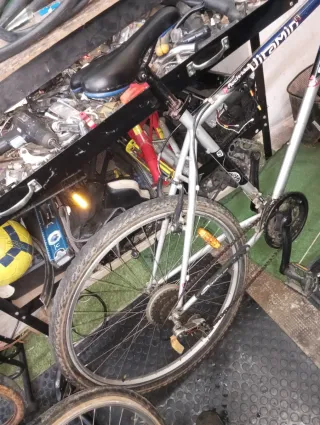 Bicicleta Urbana Azul y Plata