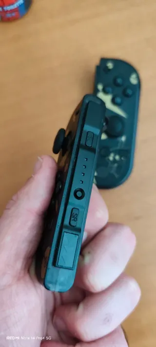 Joy-Con Pikachu Nintendo