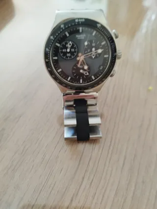 Reloj Cronógrafo Swatch Negro y Plata