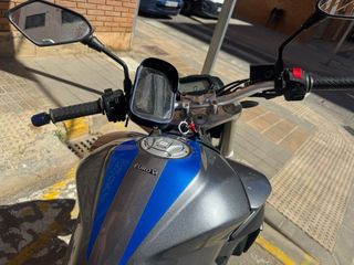 Moto VOGE 500R 2022 Negra/Azul