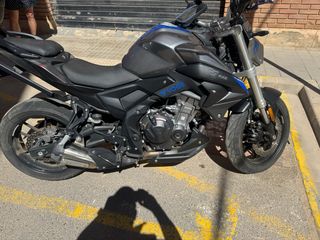 Moto VOGE 500R 2022 Negra/Azul