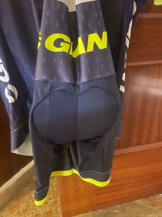 Maillot y culotte ciclismo Scott