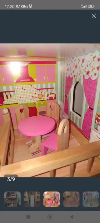 Casa de muñecas de madera