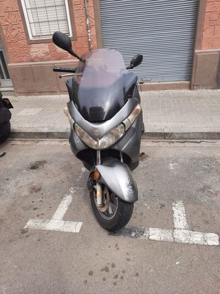 Suzuki Burgman 125cc Negra/Gris