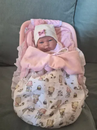 Muñeca bebé con accesorios rosa