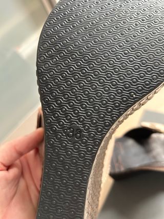 Sandalias ELLE Beige y Marrón de piel