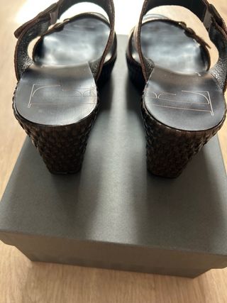 Sandalias ELLE Beige y Marrón de piel