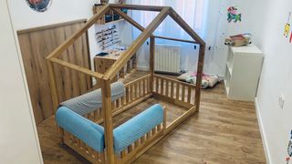 Cama infantil casita madera con somier