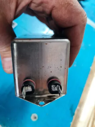 Filtro EMI Corcom F4381 10A