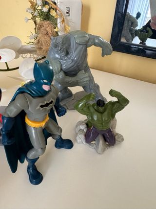 Set 4 Action Figures: Spiderman, Batman, Hulk, Rhi