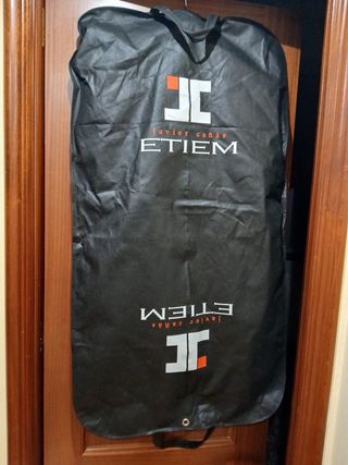 Traje azul Etiem como nuevo