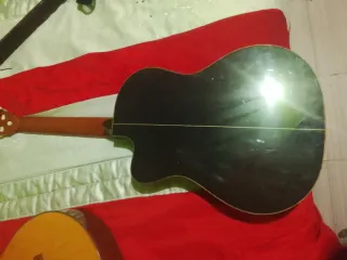 Guitarra Admira Amplificada Virtuoso