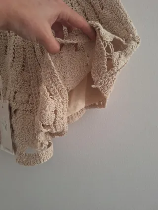 Calções de renda bege