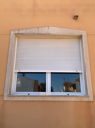 Ventanas con persiana