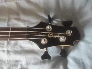 Bajo Cort Ación DLX