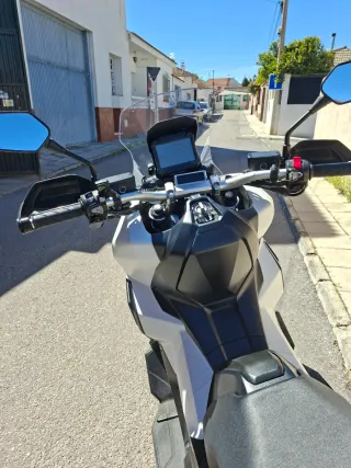 Honda X-ADV 750 Scooter Maxi Automática