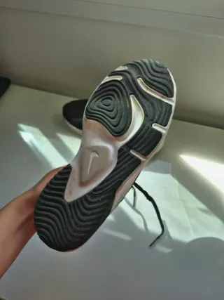 Zapatillas Nike Gimnasio Negras Blancas