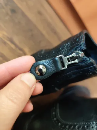 Botines de piel negros