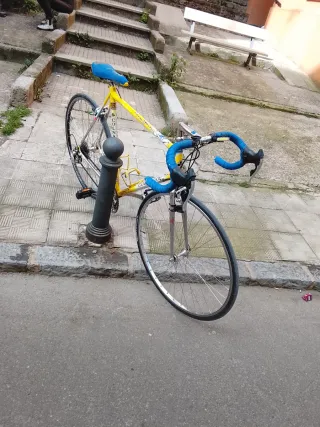 Bicicleta Colnago Amarilla