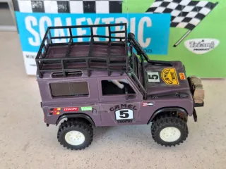 SCALEXTRIC LAND ROVER STS