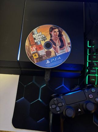 PS4 (PlayStation 4) con Accessori